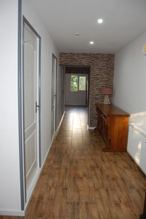 Vila Phoenix Calimanesti Luaran gambar