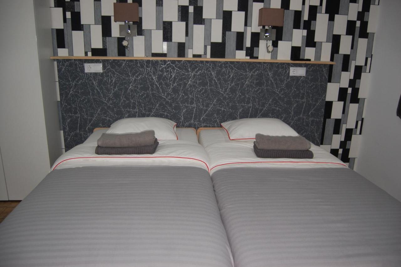 Vila Phoenix Calimanesti Luaran gambar