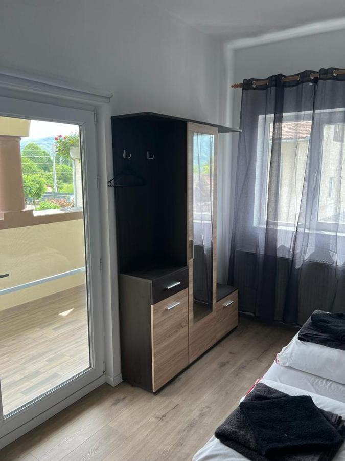 Vila Phoenix Calimanesti Luaran gambar