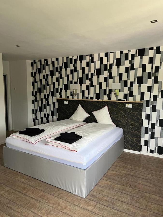 Vila Phoenix Calimanesti Luaran gambar